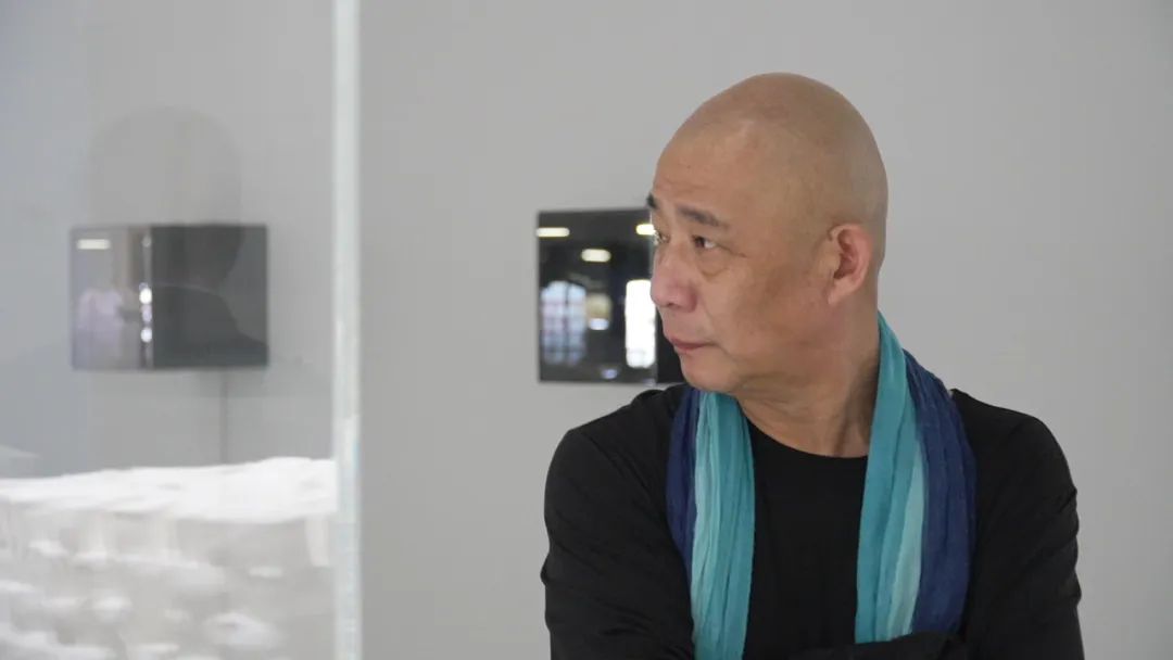 「大浪淘金:方力钧艺术展」展览现场 苏州金鸡湖美术馆,2026