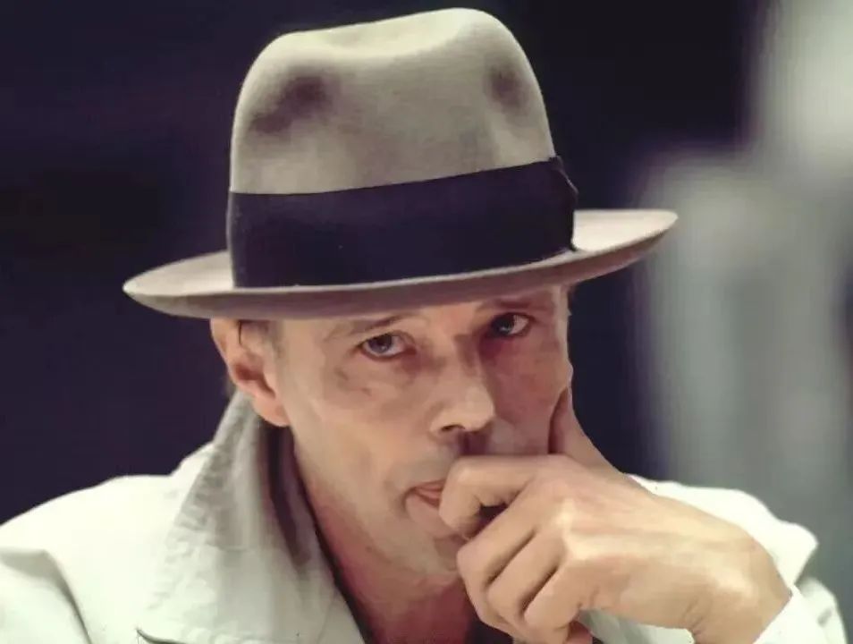 约瑟夫·博伊斯 JOSEPH BEUYS