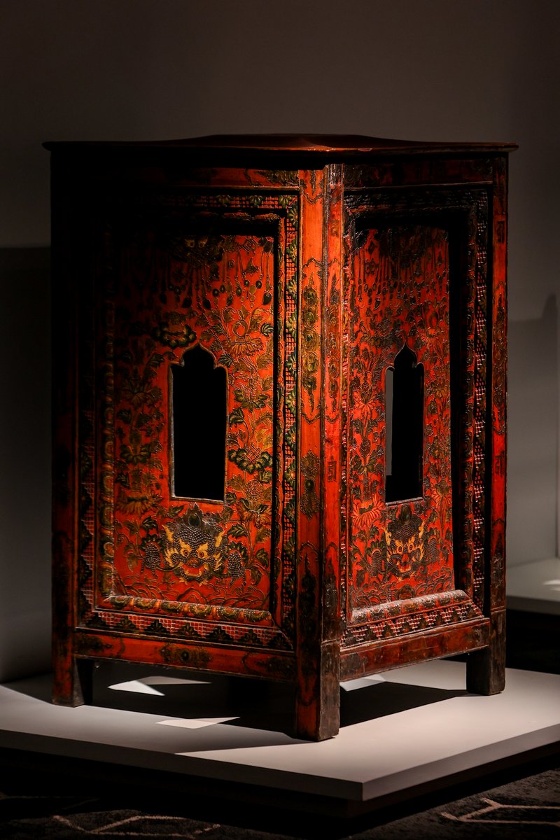 19世纪彩绘转经筒73&times;71&times;118cm