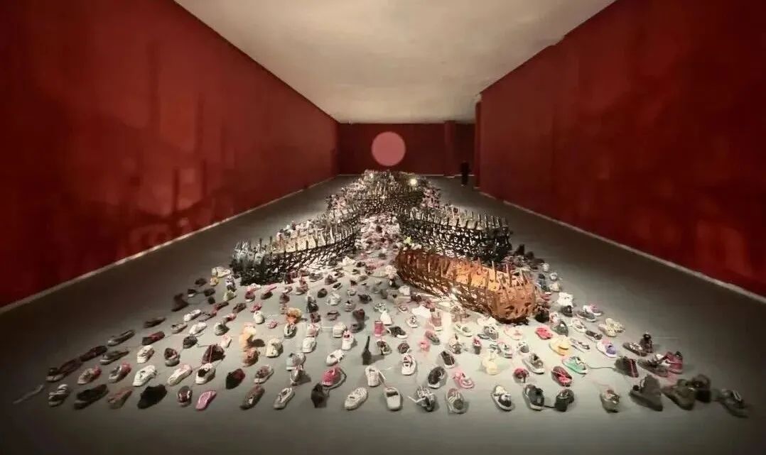 《远方》2025 综合材料 空间装置