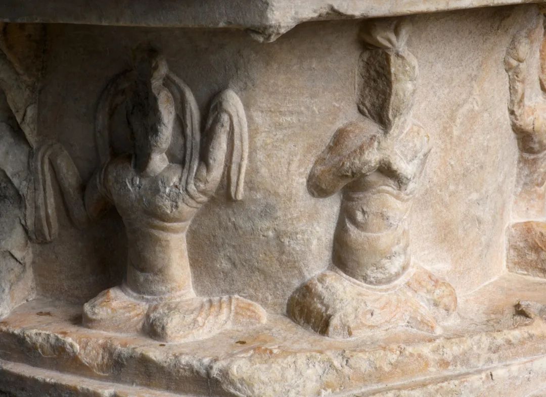 大理石弥勒倚坐像 隋/初唐 七世纪