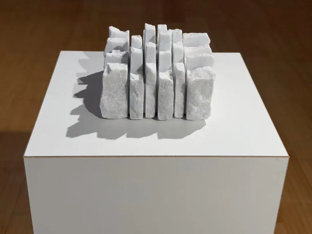 雕塑景观 2024 大理石 10 x 18 x 16 cm