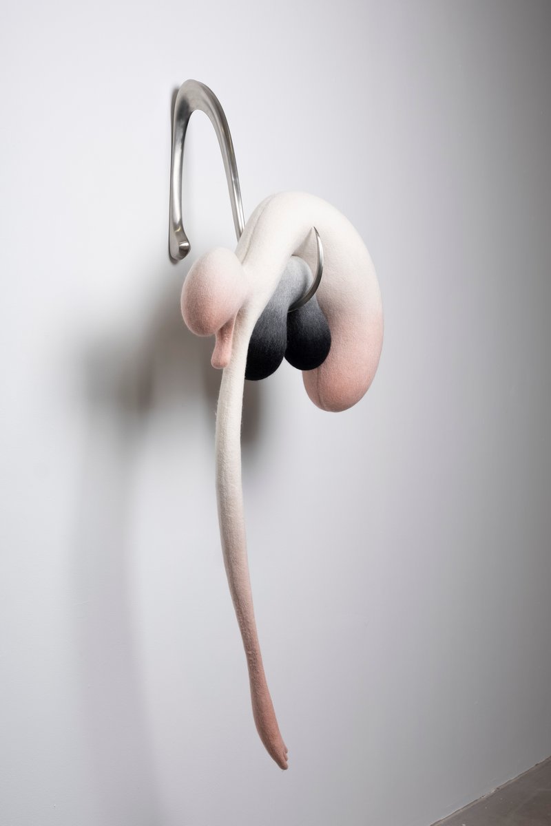 你说你会再次成为我的宝贝 You Said You' ll be My Baby Again 143 x 55 x 44 cm 2025