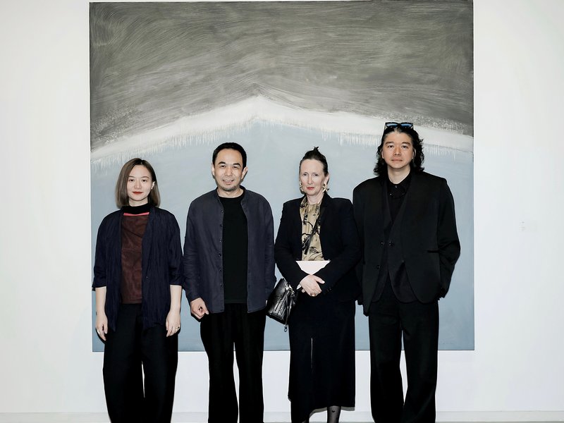 左起：策展人LUMINOR艺术总监及木曦画廊创始人萧莲、艺术家汪一舟、策展人Dr.Katie Hill何凯特、震旦美术馆馆长黄圣智