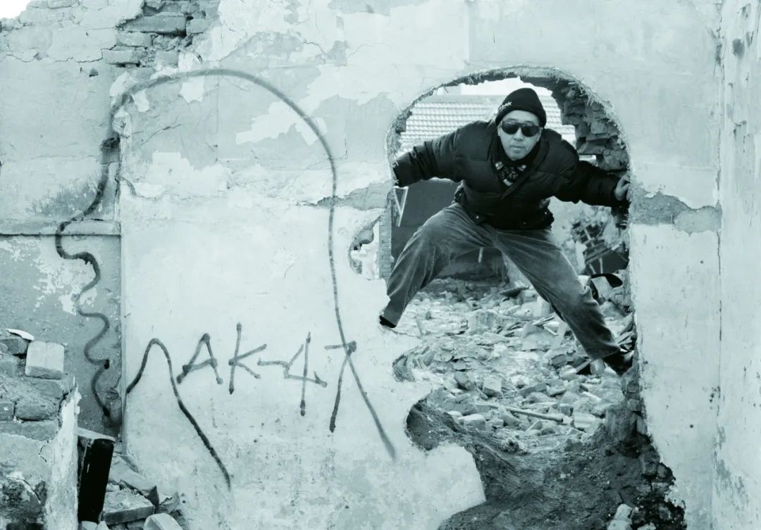 拆19981213 Demolition19981213 摄影作品 photographs|60 × 90 cm|1998