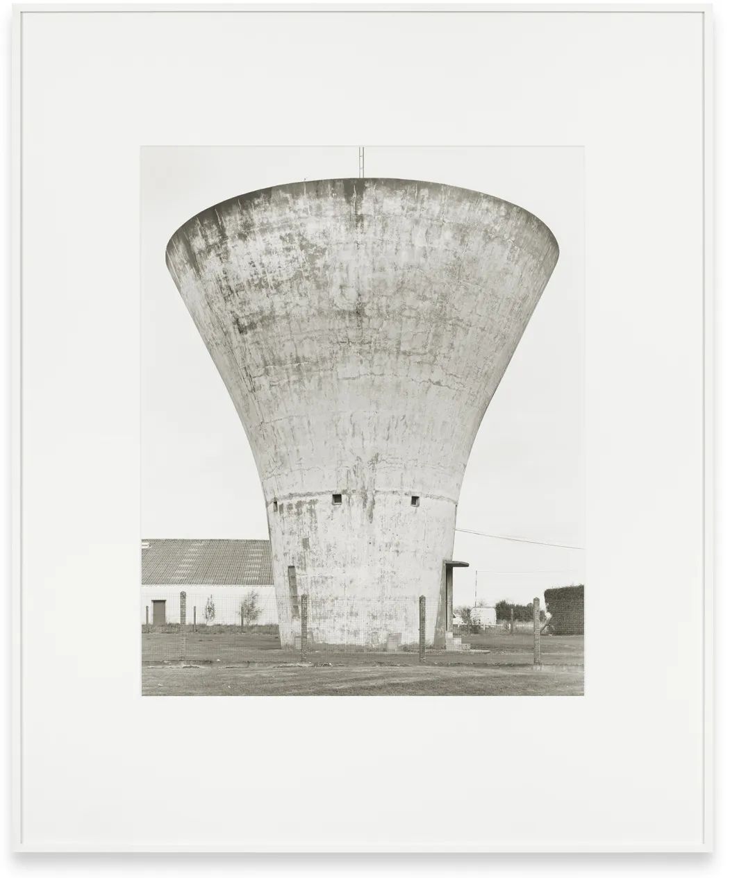 Bernd & Hilla Becher，《Water Tower》, Saint-Pol-sur-Ternoise, F.2012。图片提供：艺术家&Sprüth Magers