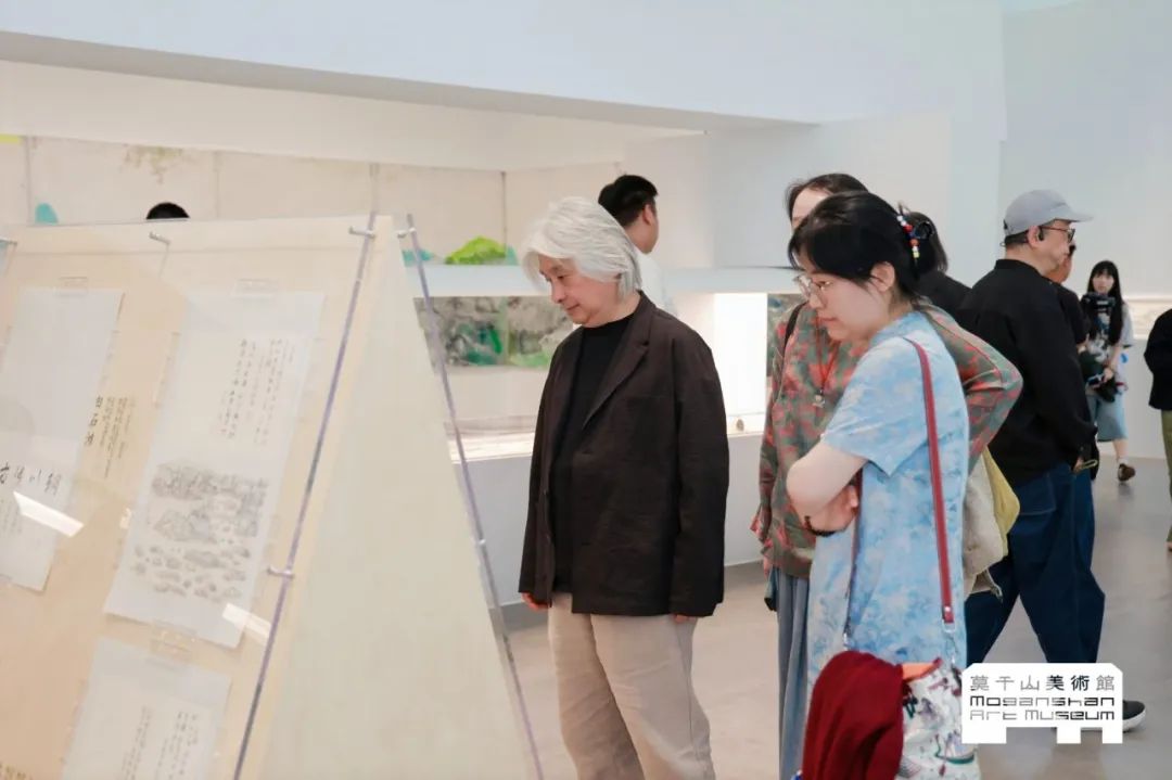 “笔墨与痕迹:何多苓、林海钟、严善錞三人展”展览现场
