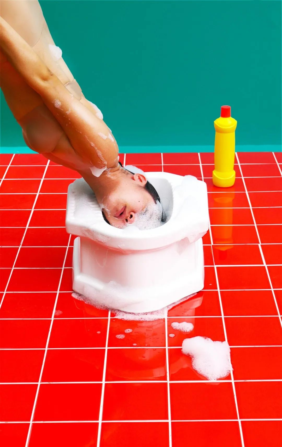 The Toilet (still), 2020, 4k video, 5 min 30 sec. Courtesy the artist and Nova Contemporary, Bangkok