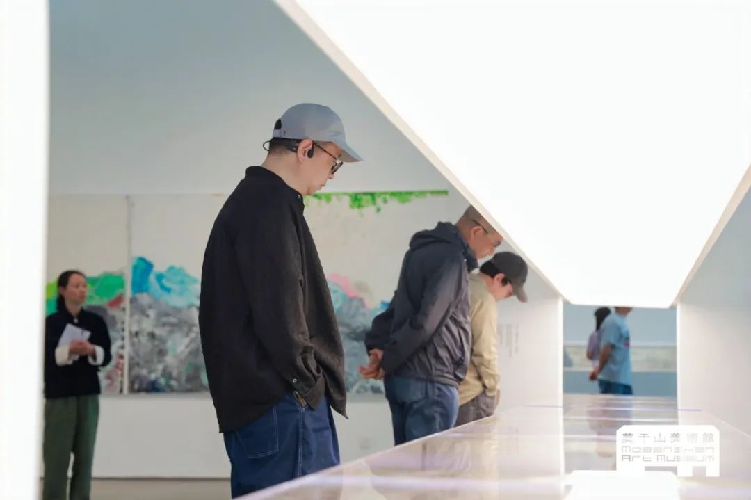 “笔墨与痕迹:何多苓、林海钟、严善錞三人展”展览现场