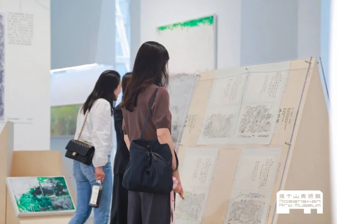 “笔墨与痕迹:何多苓、林海钟、严善錞三人展”展览现场