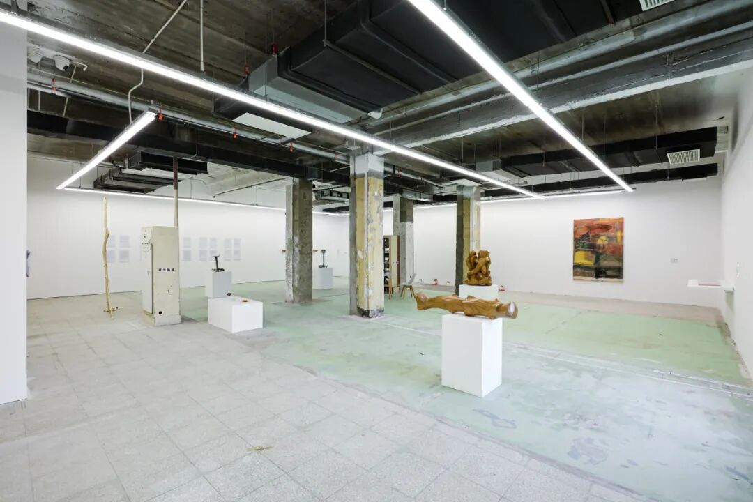 《春季要还债、夏季要吉觉、冬季要赎魂》现场 洞-当代艺术平台 2026画廊周北京艺访单元