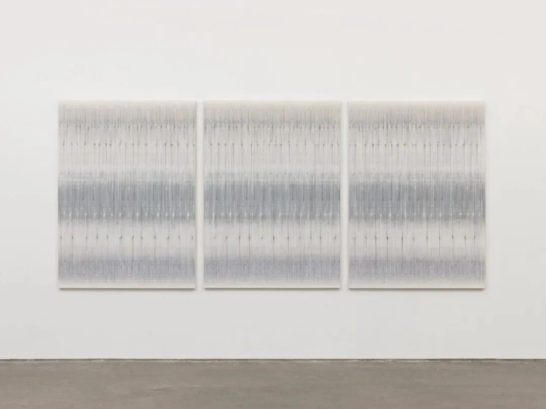 沈忱《无题-作品 51516-22》 画布、丙烯,66 X 144 in,(三联,每幅66 X 48in,间距3in) 2022