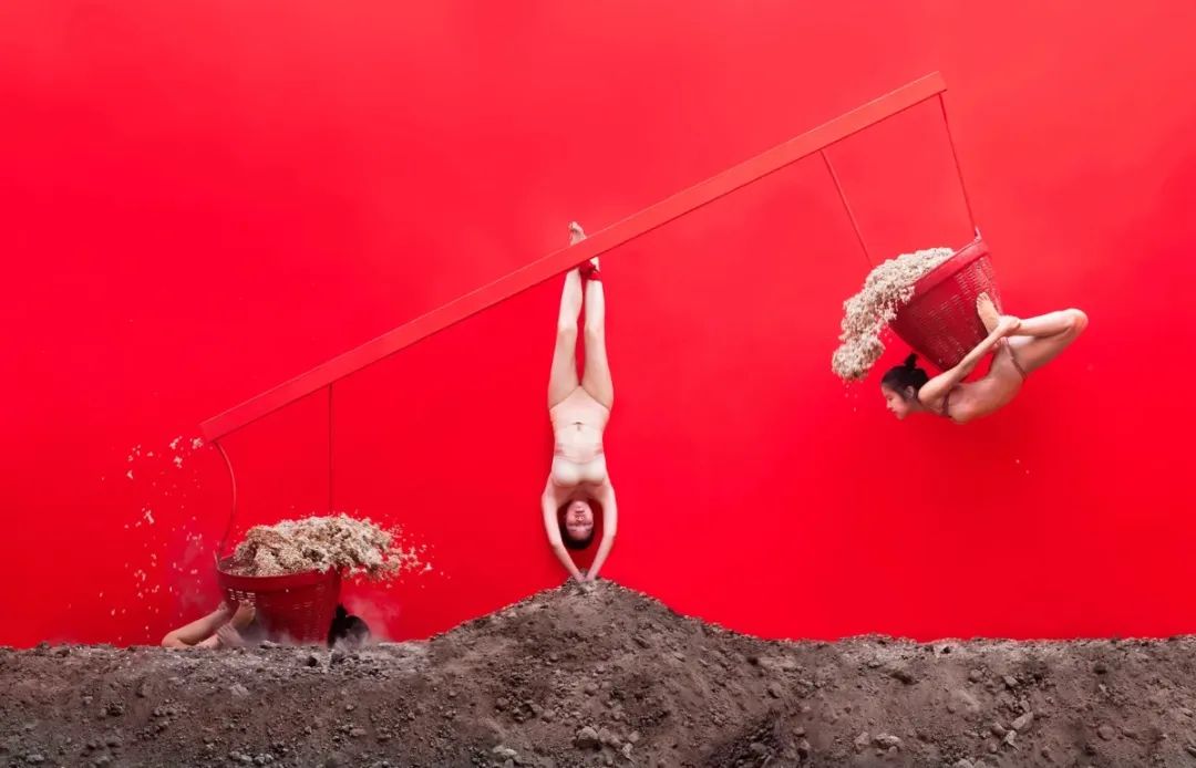 Kawita Vatanajyankur, Scale of Injustice, 2021