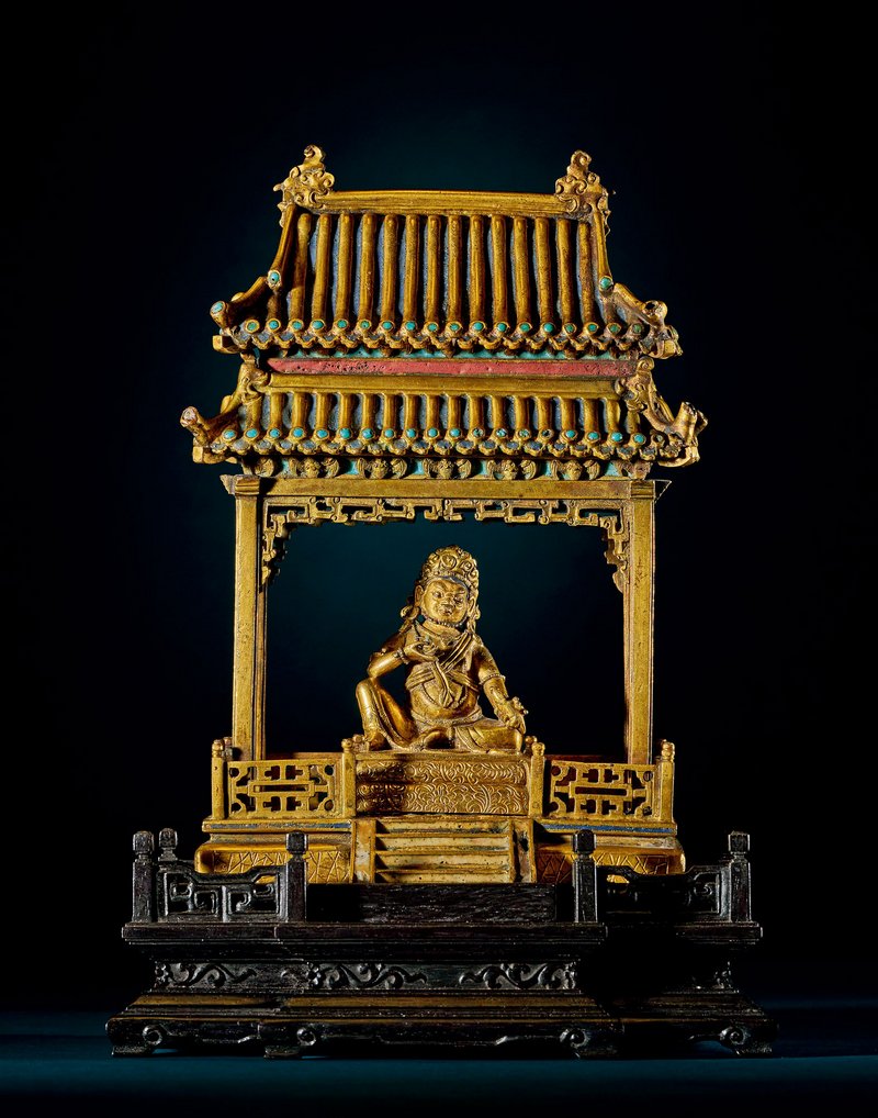 清康熙《(宫廷)铜鎏金黄财神填珐琅殿式佛龛(一组)》