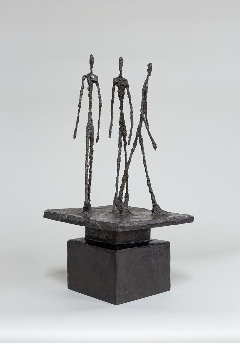 三位行走的男士(小托盘),阿尔贝托·贾科梅蒂,青铜,1948年,贾科梅蒂基金会提供