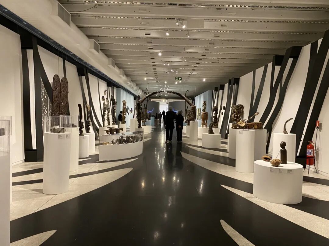 奥斯卡·尼迈耶博物馆非洲艺术展