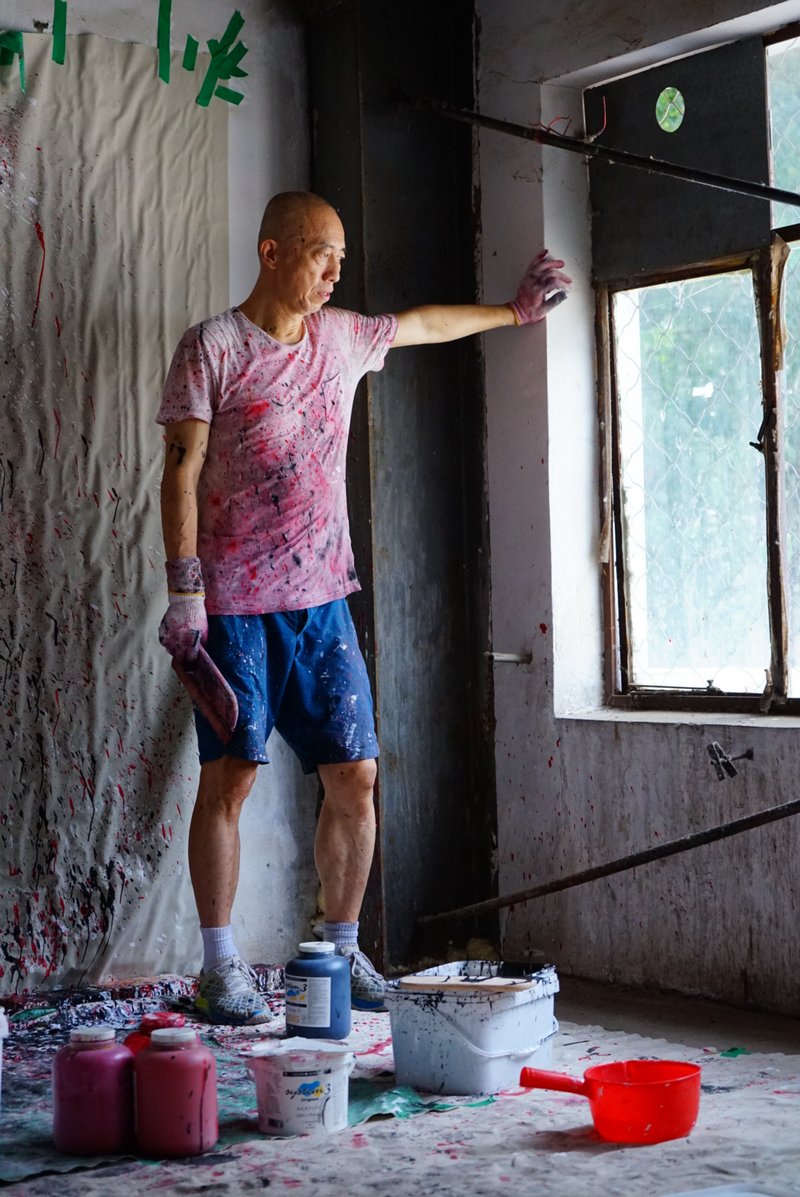 封岩 工作现场