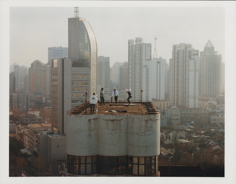 《天台风景,Marcus、Saizhi、Brian、Per,上海》,2018 © 周政 (中)