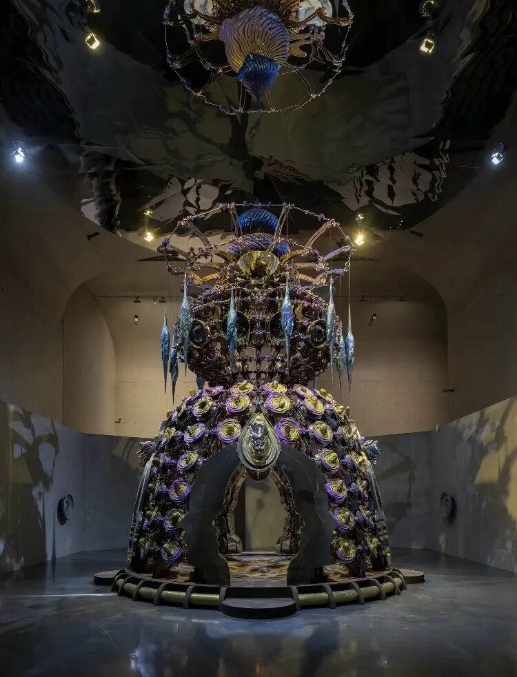 展览《他界之器》于上海龙美术馆展出现场，2026
