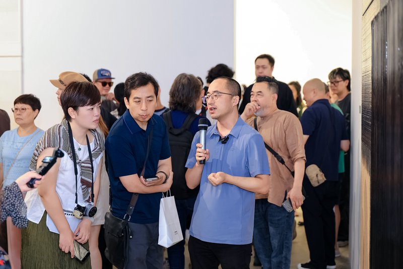 策展人杜曦云导览