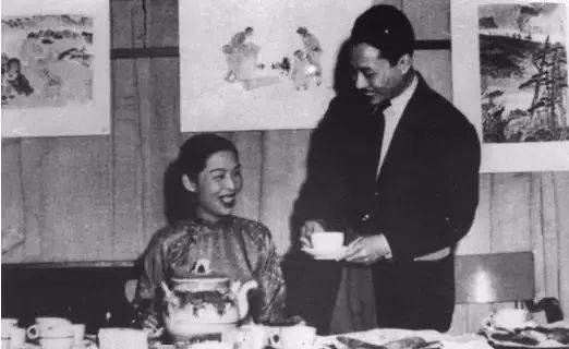 叶浅予和戴爱莲在美国旧金山，1946年