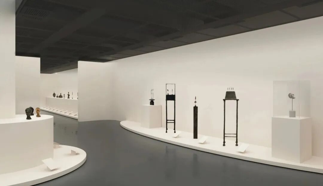 “塑我此生：贾科梅蒂艺术大展”展览现场